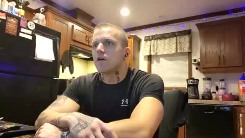 justus0624 online show from October 17, 1:42 am