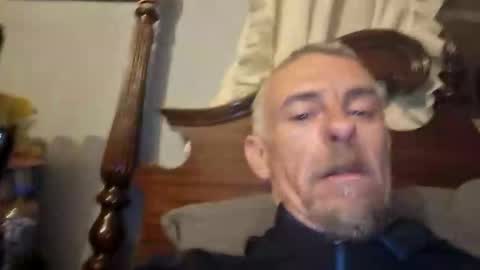 Snapshot of justwant2strokeit chatting on February 15, 9:52 am justwant2strokeit online show from February 15, 9:52 am