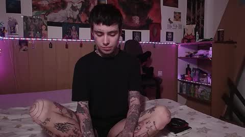 Juuzou hehim u can call me Juz online show from April 9, 6:24 pm