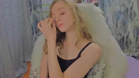 Juxsy online show from November 3, 8:26 am