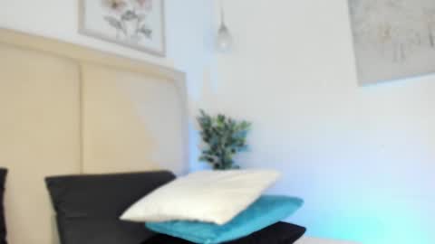 Snapshot of jvenuss chatting on February 15, 10:42 pm ees 3 online show from February 15, 10:42 pm