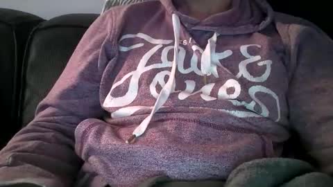 Snapshot of jwdick21 chatting on October 9, 5:22 pm jwdick21 online show from October 9, 5:22 pm