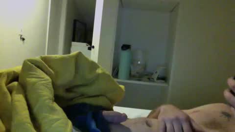 Snapshot of jwill10000 chatting on December 16, 10:08 am J and Sugar snap pea online show from December 16, 10:08 am