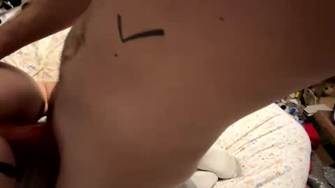 Snapshot of jwill10000 chatting on December 19, 2:45 am J and Sugar snap pea online show from December 19, 2:45 am