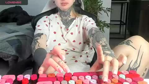 Alice online show from May 7, 5:57 am