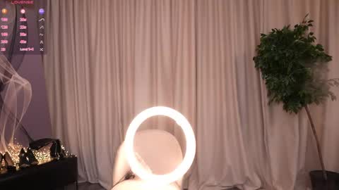 Snapshot of k_kimikooo chatting on April 29, 6:06 am Amely online show from April 29, 6:06 am