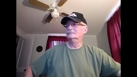 Snapshot of kabriggs137 chatting on January 16, 10:12 pm kabriggs137 online show from January 16, 10:12 pm