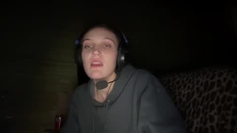 Snapshot of kaceelynn chatting on December 16, 3:30 am Kac online show from December 16, 3:30 am