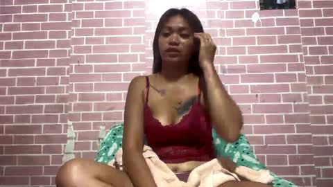 Emma online show from March 31, 2:39 pm