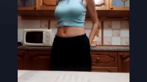 Snapshot of kacilangowski chatting on October 20, 3:34 pm Nika online show from October 20, 3:34 pm