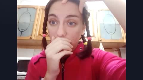 Snapshot of kacilangowski chatting on October 22, 4:29 pm Nika online show from October 22, 4:29 pm