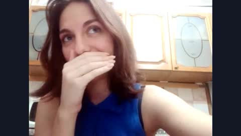 Snapshot of kacilangowski chatting on November 17, 5:52 pm Nika online show from November 17, 5:52 pm