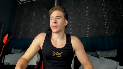 Snapshot of kael_brown1 chatting on October 23, 7:34 pm KAEL online show from October 23, 7:34 pm