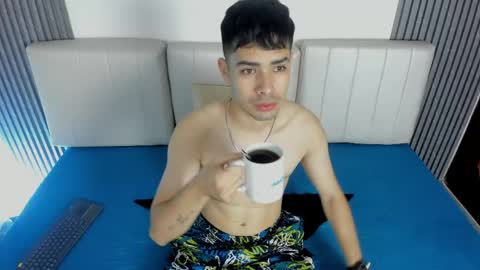 Snapshot of kaelx_x chatting on May 24, 12:43 pm Kael online show from May 24, 12:43 pm