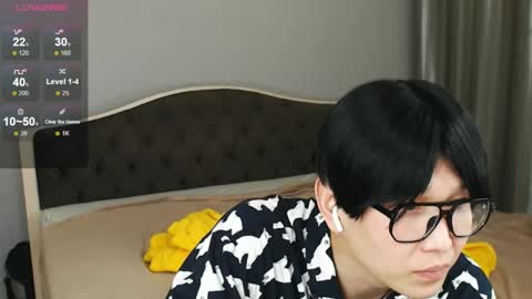 Kai Chicken online show from March 31, 8:53 pm