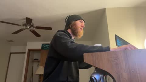 Kaiku77 online show from March 18, 3:26 pm