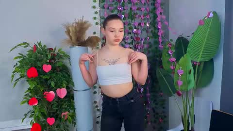 Bonnie online show from February 18, 6:42 am