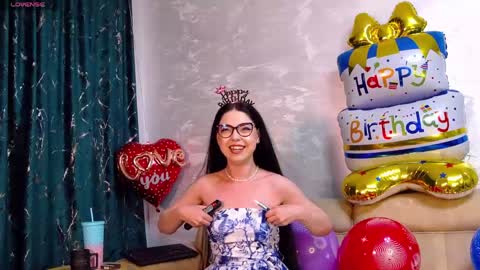 Kaila Lewis online show from May 29, 5:44 pm