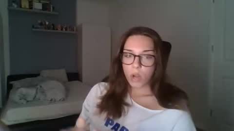 kaililaof online show from December 20, 12:40 am