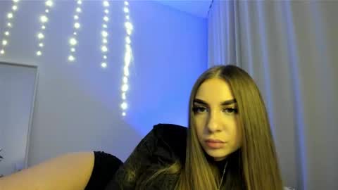 kaily777 online show from December 4, 9:01 pm