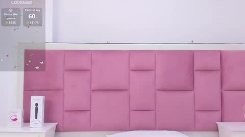 Snapshot of kaily_sweet1 chatting on November 1, 11:12 am kelly online show from November 1, 11:12 am