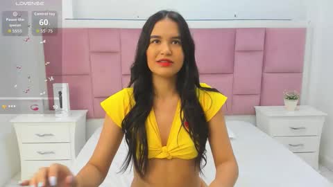 Snapshot of kaily_sweet1 chatting on November 2, 11:12 am kelly online show from November 2, 11:12 am