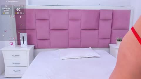 Snapshot of kaily_sweet1 chatting on November 9, 11:19 am kelly online show from November 9, 11:19 am