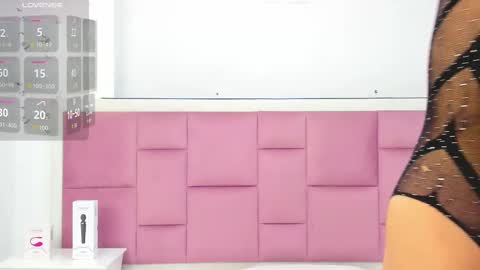 Snapshot of kaily_sweet1 chatting on November 10, 11:09 am kelly online show from November 10, 11:09 am