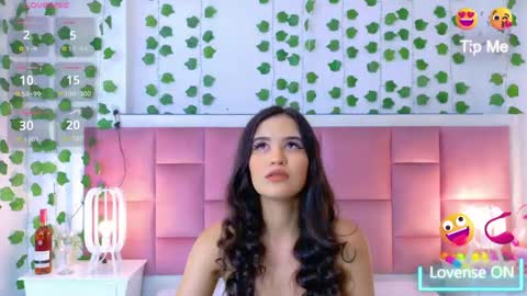 kelly online show from April 13, 11:27 am