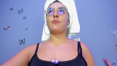 kaira_mosse_ online show from December 5, 11:41 am