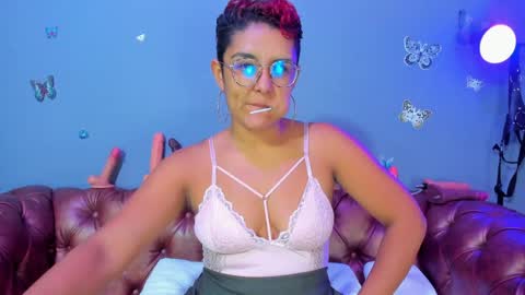 kaira_mosse_ online show from April 18, 11:36 am