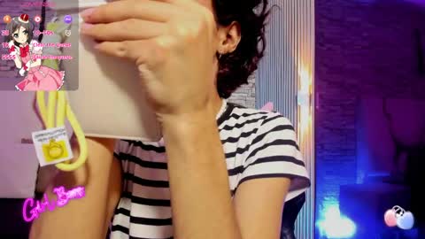 Snapshot of kaisage_tay chatting on May 18, 4:07 am kaisage_tay online show from May 18, 4:07 am