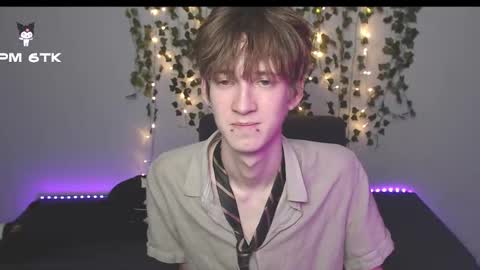 slutkai online show from October 25, 10:04 pm