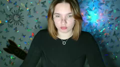 Kaitlin online show from September 28, 10:09 am