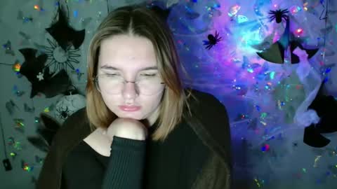 Kaitlin online show from October 4, 7:17 am