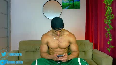 Snapshot of kale_tomson chatting on April 18, 5:33 am kale thomson online show from April 18, 5:33 am