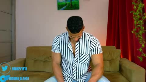 Snapshot of kale_tomson chatting on May 1, 5:39 pm kale thomson online show from May 1, 5:39 pm