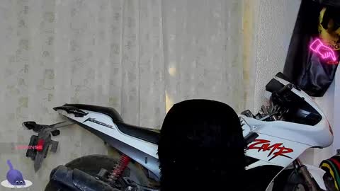 Snapshot of kaledd_musclee chatting on December 28, 1:17 pm Kaledd musclees room Master online show from December 28, 1:17 pm