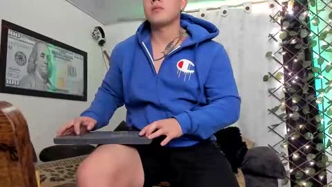 Snapshot of kaledd_musclee chatting on February 1, 11:43 am Kaledd musclees room Master online show from February 1, 11:43 am