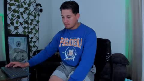 Snapshot of kaledd_musclee chatting on September 9, 6:18 pm Kaledd musclees room Master online show from September 9, 6:18 pm