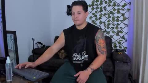 Snapshot of kaledd_musclee chatting on September 12, 6:41 pm Kaledd musclees room Master online show from September 12, 6:41 pm