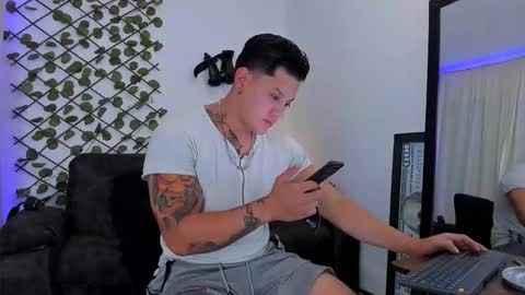 Snapshot of kaledd_musclee chatting on September 17, 11:45 am Kaledd musclees room Master online show from September 17, 11:45 am