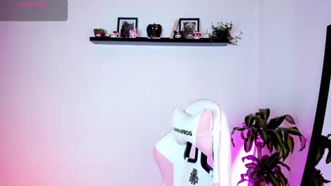 Kali Ka Please help me with your thumbs up its important   dont forget my birthday on October 26 online show from September 27, 6:02 pm