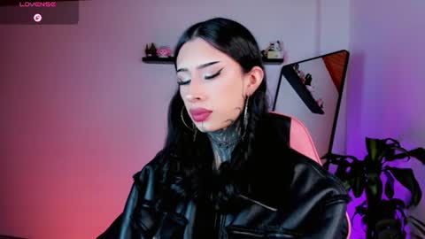 Snapshot of kali_ka chatting on July 9, 8:57 pm Kali Ka Please help me with your thumbs up its important dont forget my birthday on October 26 online show from July 9, 8:57 pm