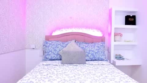 Kali Bloom  online show from January 12, 10:15 pm