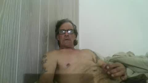 Snapshot of kalifornia91666 chatting on January 24, 10:19 pm kalifornia91666 online show from January 24, 10:19 pm