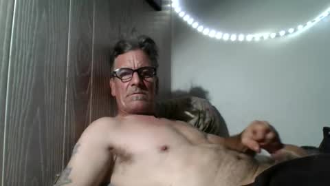 kalifornia91666 online show from November 15, 8:33 am