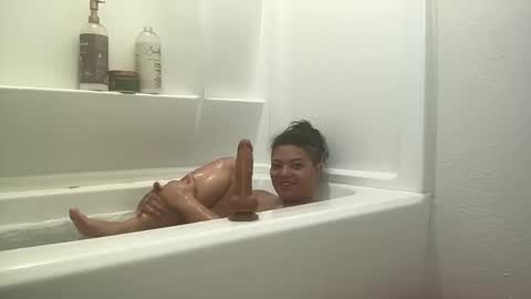 Snapshot of kalinature chatting on January 15, 8:45 pm kalinature online show from January 15, 8:45 pm