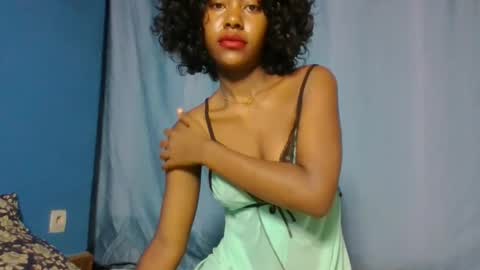 Snapshot of kalo19740341 chatting on February 25, 12:15 pm kalo Marie2026 online show from February 25, 12:15 pm