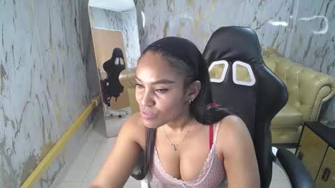 Kamala. Live 2100 - 600 online show from November 11, 3:06 am